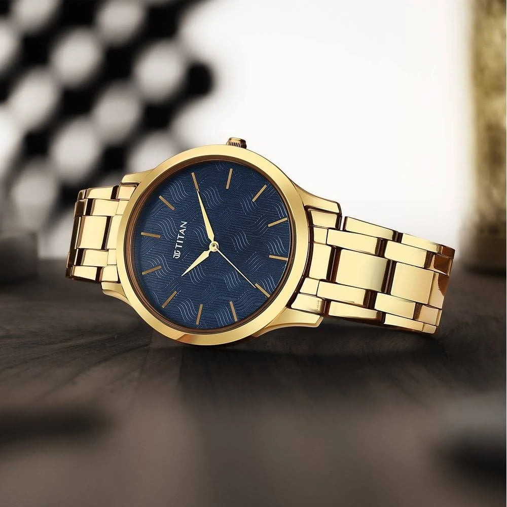 Titan Karishma Radiance Blue Dial Analog watch for Men NS1825YM05