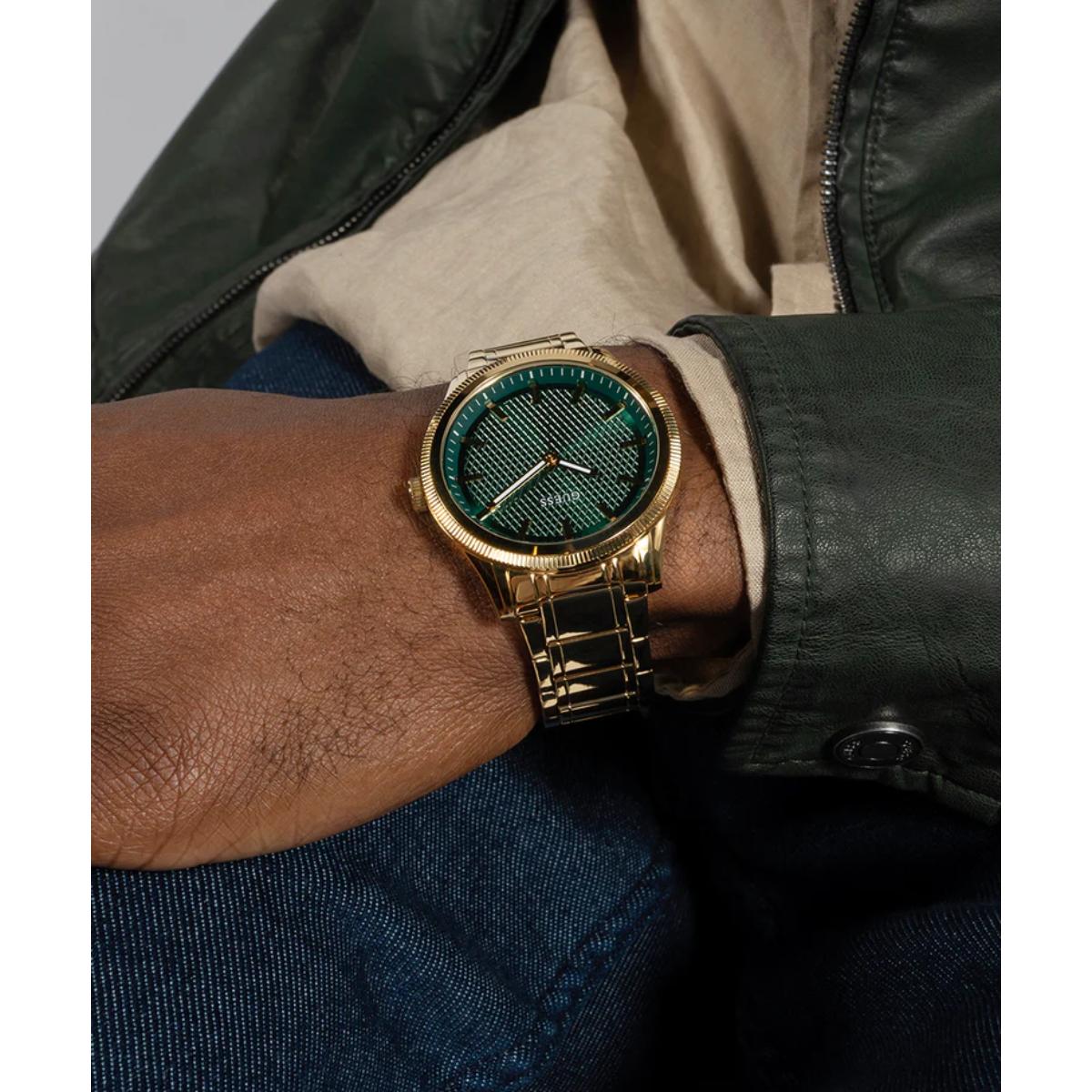 GUESS Dress Green Dial Analog Stainless Steel Men's Watch GW0626G2