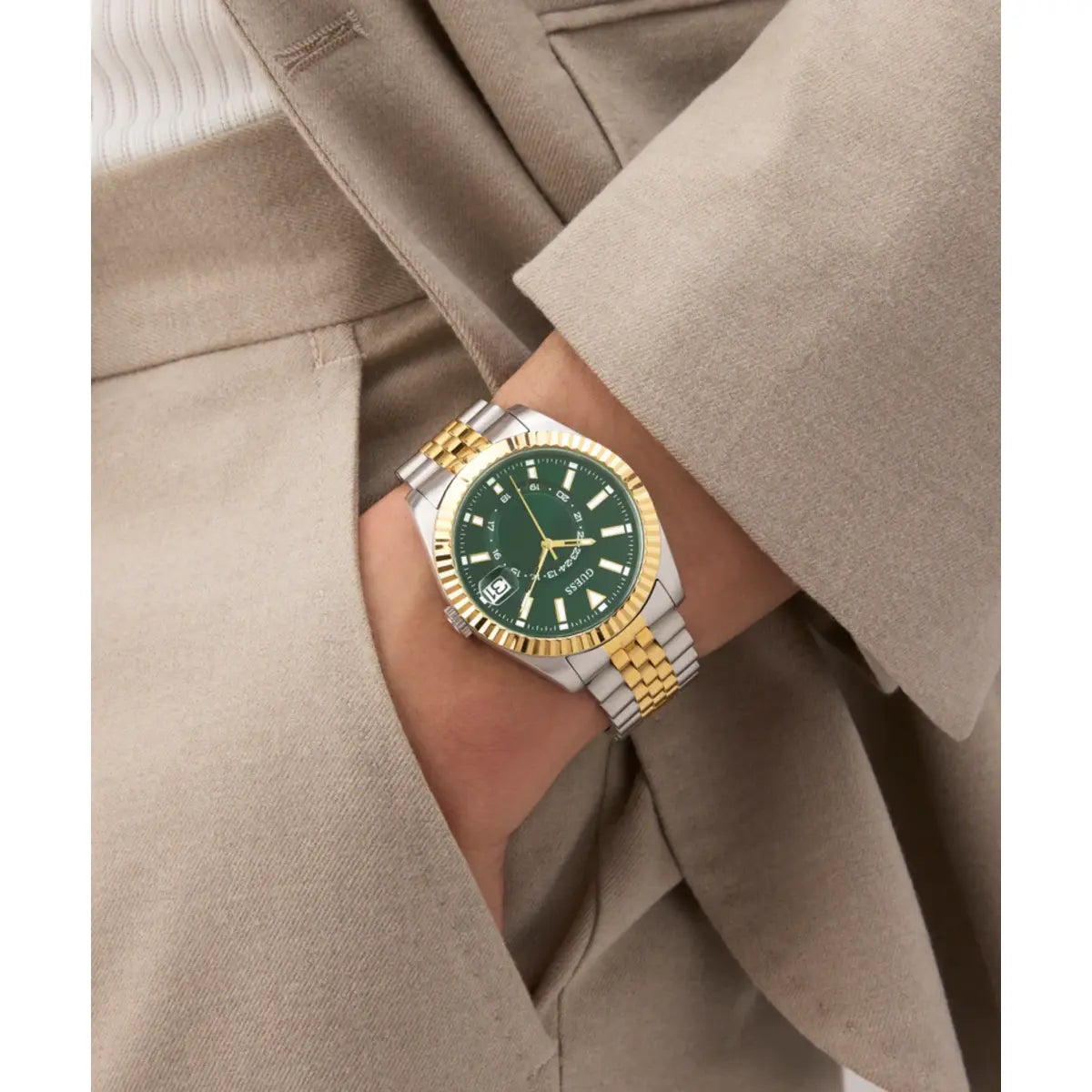 GUESS Gd Jaden Quartz Green Dial Analog Men's Watch GW0977G4