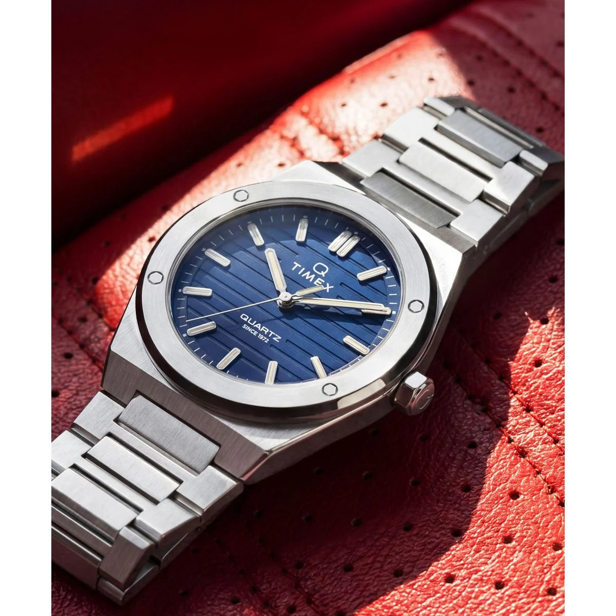 Q Timex Quartz Blue Round Dial Analog Men's Watch TW2Y81400UJ