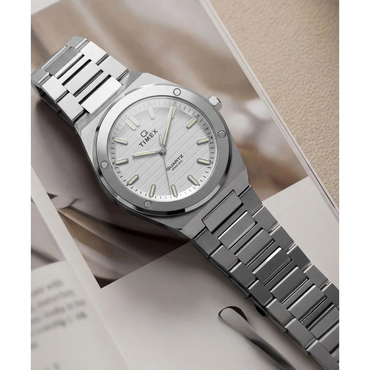 Q Timex Quartz Silver Round Dial Analog Women's Watch TW2Y81800UJ